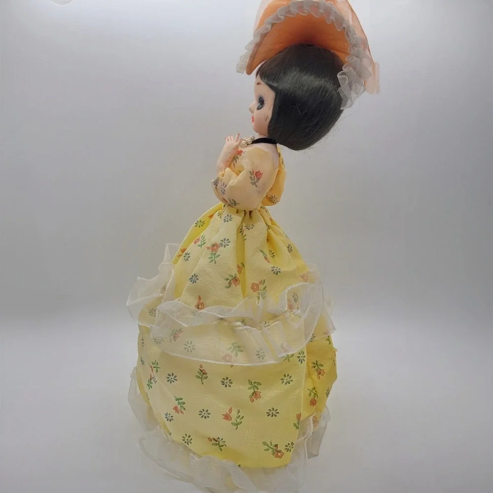 Vintage Bradley Pose Doll Yellow Floral Tiered Gown Big Eye Korea 1970s